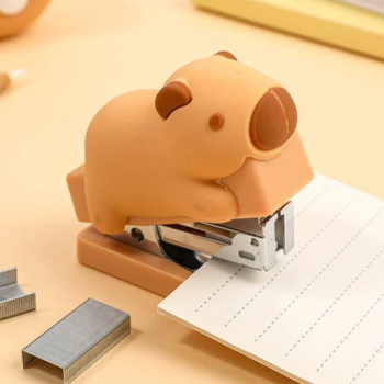 MINI GRAMPEADOR CAPIVARA FOFO CONJUNTO COM GRAMPO