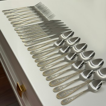 6 peças no pacote de Colher de sobremesa de inox com dourado